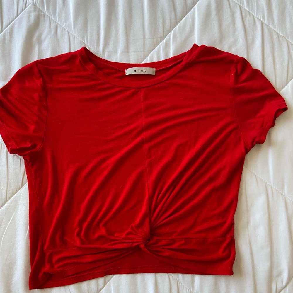 Gaze front knot crop top